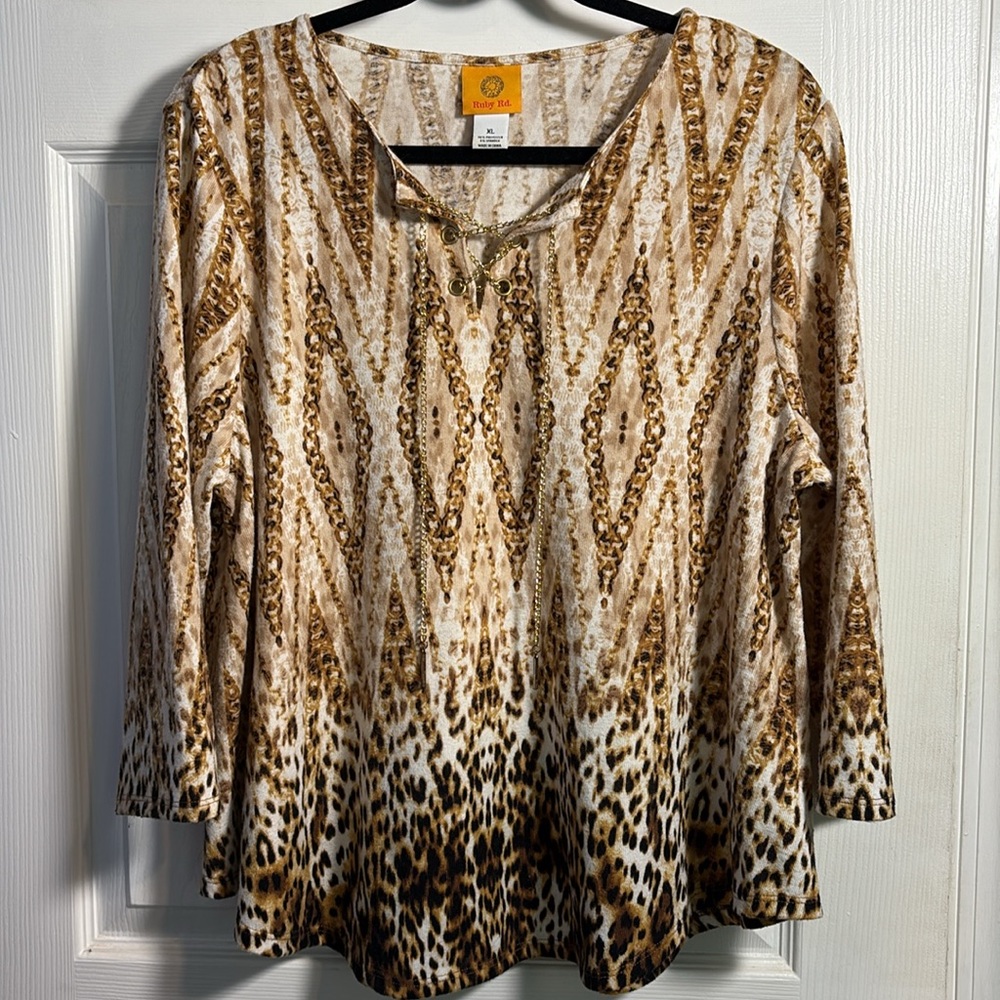 Ruby Rd Animal Print 3/4 Sleeve Top with Chain accent XL